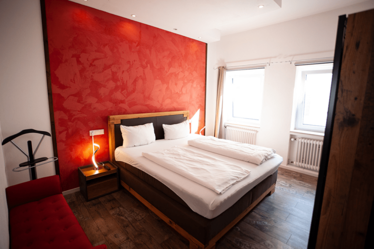 Schlafzimmer Deluxe Apartment Hotel Restaurant Ochsen in Bad Saulgau