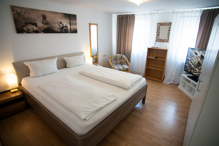 Hotel_Ochsen_Apartment_Comfort_Schlafzimmer_1